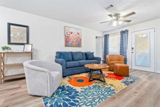 Sweet Home AU Condo 2 Mins to Downtown & Stadium - 0