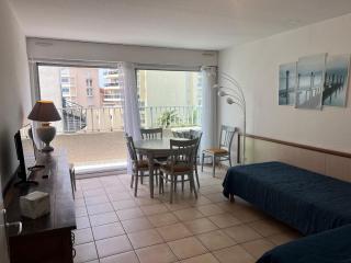 2 Pièces avec Balcon et Terrasse - Plage à 50m - Clim, WiFi, Parking - FR-1-466A-17 - Saint-Raphaël - 3