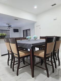 Family Luxury home with Pool in McAllen near by hospitals and stores - McAllen - 3
