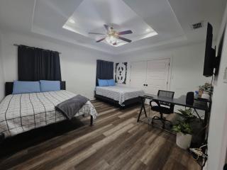Family Luxury home with Pool in McAllen near by hospitals and stores - McAllen - 2