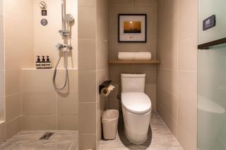 Atour Light Hotel (Chengdu Hi-tech West Zone University of Electronic Technology) - 1