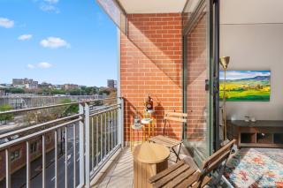 Chic Inner-City 1 Bedroom with Private Balcony - Sidney - 6