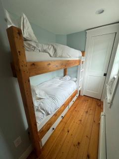 Historic Renovated Sun-drenched Ptown House - Provincetown - 6