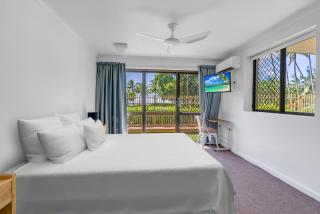 Central Cairns Stay with Pool Spa & BBQ - Cairns North - 9