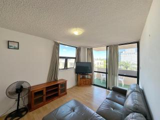 Surfers Private Apartments - Gold Coast - 6