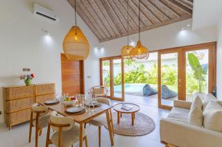 Villa Sylvia by Pertama Stay - 3