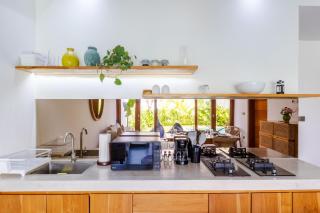 Villa Sylvia by Pertama Stay - 7