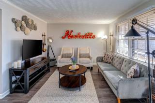 12 South Home Close to Honky Tonks & Bars - Nashville - 0