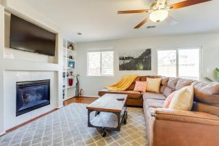 Family home 2 Master Suites with King beds fast Wifi workspace - 9