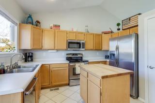 Family home 2 Master Suites with King beds fast Wifi workspace - 7