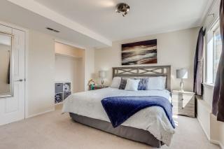 Private Guest Suite with King bed - Centennial - 8