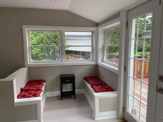 Lake Front Red Roof Cottage In Bancroft Hwy 62 S - 5
