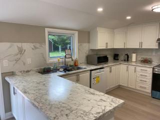 Lake Front Red Roof Cottage In Bancroft Hwy 62 S - - 7