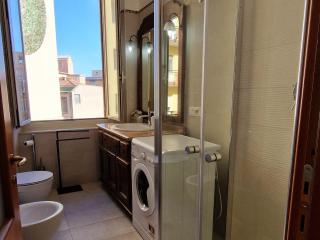 Bellissima camera bagno privato piazza Galilei - Cagliari - 3