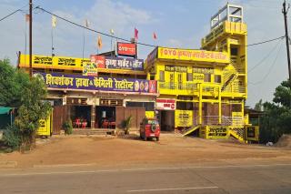 SPOT ON Krishna Market And Lodge - Sihorā - 0