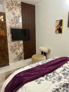 Luxury 2BR wuye apartment - Clare Apartment - Abuja - 6