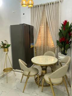 Luxury 2BR wuye apartment - Clare Apartment - Abuja - 2