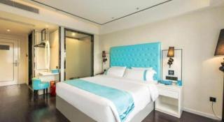 Xana Lite Guangzhou Shixi Metro Station - 4