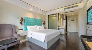 Xana Lite Guangzhou Shixi Metro Station - 4