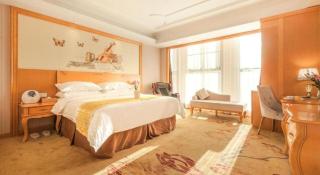 Vienna International Hotel Kunming Guangfu Road Aegean Shopping Center - Kunming - 1