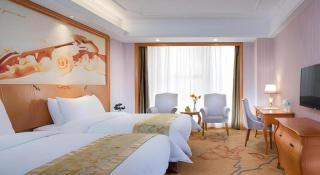 Vienna International Hotel Kunming Guangfu Road Aegean Shopping Center - Kunming - 1