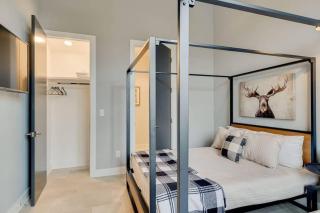 Two Large Nashville Homes Minutes to Downtown - 2