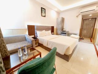 A LUXUARY HOTEL DREAM!LAND Near Sea Beach And Jagannth Temple - Fully Air Conditioning Luxuary Rooms - Lift - Restaurant & Parking Facilities - Four Star Hotel In Puri - Puri - 4