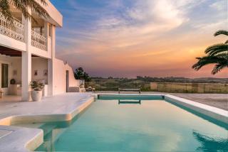 Bisque House - A Mediterranean Dream Home plus Pool - Hayters Hill - 9