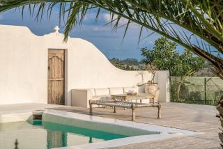 Bisque House - A Mediterranean Dream Home plus Pool - Hayters Hill - 3