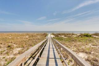 Oceanfront Condo in Harbor Island Community! - - 8
