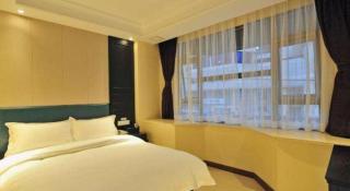 Super 8 Hotel Guiyang Qianling Park Ruijin North Road - Guiyang - 4