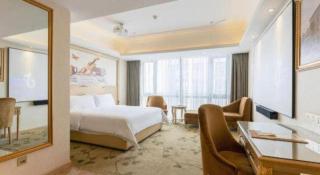 Vienna Hotel Chongqing Yangjiaping Pedestrian Street Light Railway Station - 6