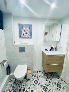 Ici, dort un Gorille - 3