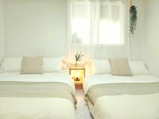 Haewol Stay, Suwon Haeng-gung dong, Haeng-ri dan gil, KT Wiz park 3 minutes, 3 rooms up to 8 people, Starfield Suwon, Cozy emotional rooms for family trip, with kids - Hagwanggyo-dong - 5