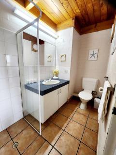 Ocean Breeze Loft Villa With Pool, Tennis Court & Playground! - Mandurah - 6