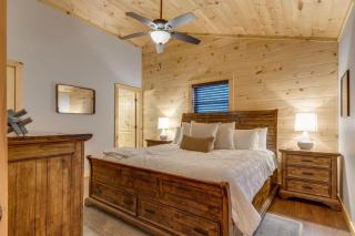 High Johnny's Hideout- Secluded w Private Hot Tub - Sevierville - 7