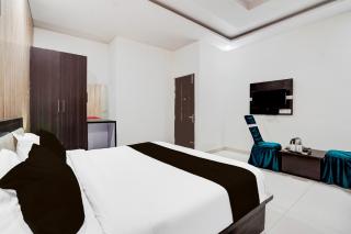 Super Townhouse Faizabad Road Opp BBD University - Chinhat - 1