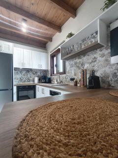 Hidden Petra Luxury Suites - Ialyssos - 3