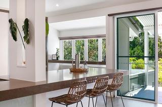 Prime Location, Views & Sunsets, Walk to Hastings - 5