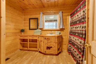 Secluded Creekside Cabins with Hot Tubs - Perfect - Cosby - 1