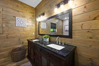 Fall Getaway at Smokey Blues Cabin - Indoor Pool - Pigeon Forge - 1