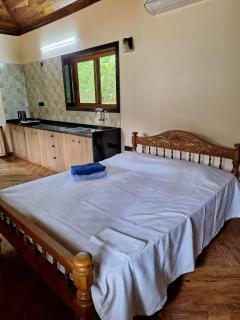 Cozy Scenic Farmhouse Retreat - Mangalore - 2