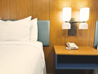 Country Inn & Suites by Radisson, Canton near Hall of Fame - Canton - 7