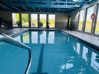 Country Inn & Suites by Radisson, Canton near Hall of Fame - Canton - 1