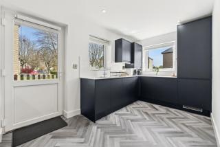 Stunning Detached Property - Cambridge - 2