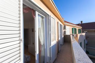 Three Wells Apartment - 8