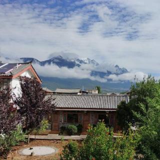 登巴雪山国际青年客栈 - Lijiang - 0