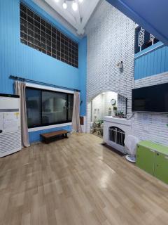 Beach Stay Guesthouse - Busan - 0