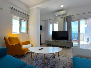SeaScape Vista, Luxury Seaview Apartment - Sarandë - 1