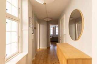 Big 4 BR Apartment with Bathtub by CPH City Hall Square - Copenaghen - 2